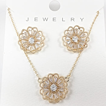 Elegant Realistic Floral Gold Tone Earring Necklace Brass Set